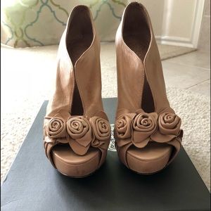Vince Camuto Heels